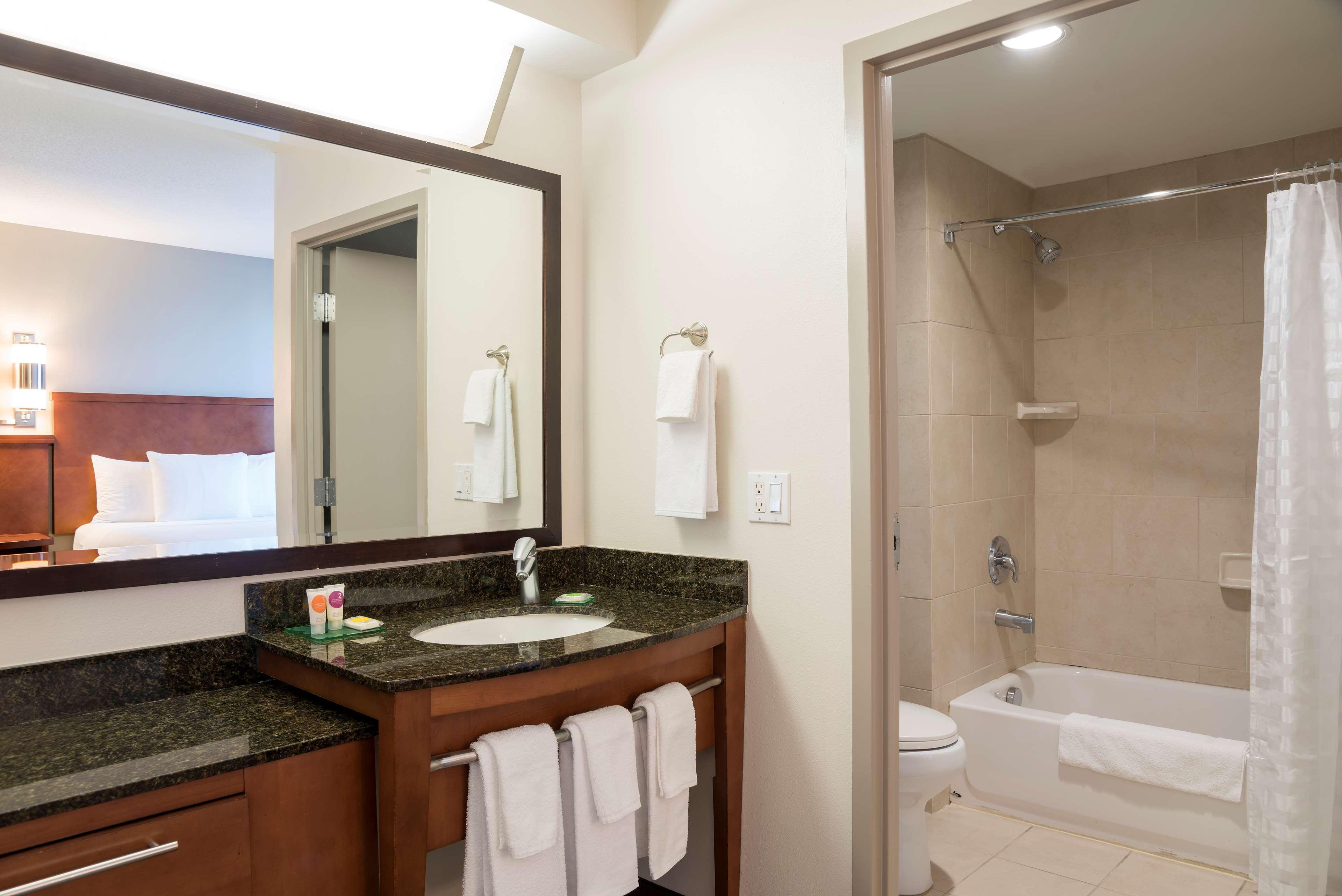 Hyatt Place Sarasota/Bradenton Екстериор снимка